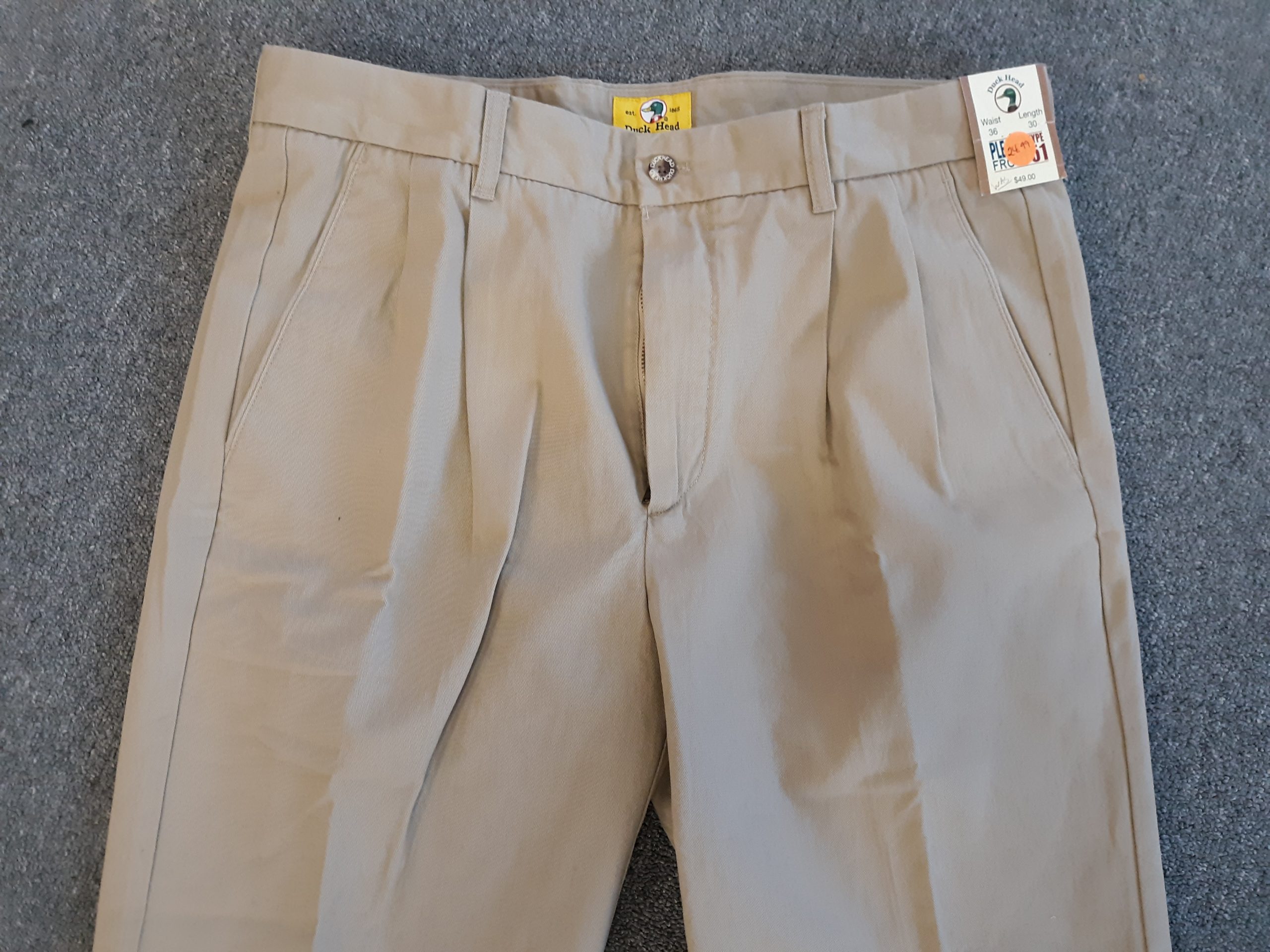 Duck Head - Comfort Fit Pleated Khaki Pant
